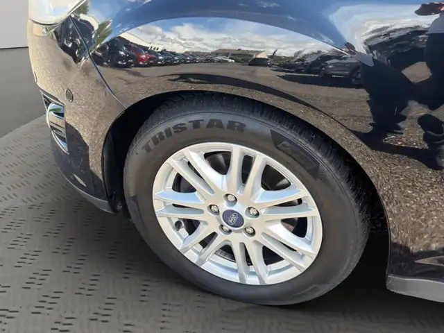 Ford C-Max view 7