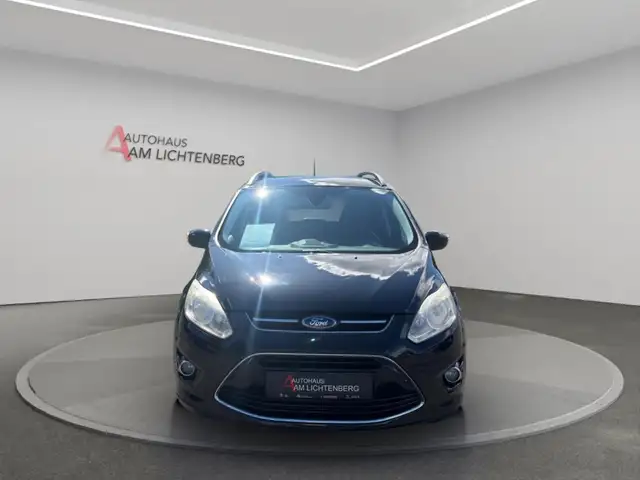 Ford C-Max view 3