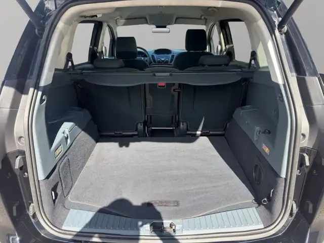 Ford C-Max view 6