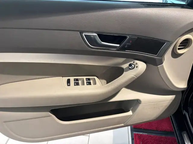 Audi A6 view 12