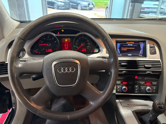 Audi A6 view 13