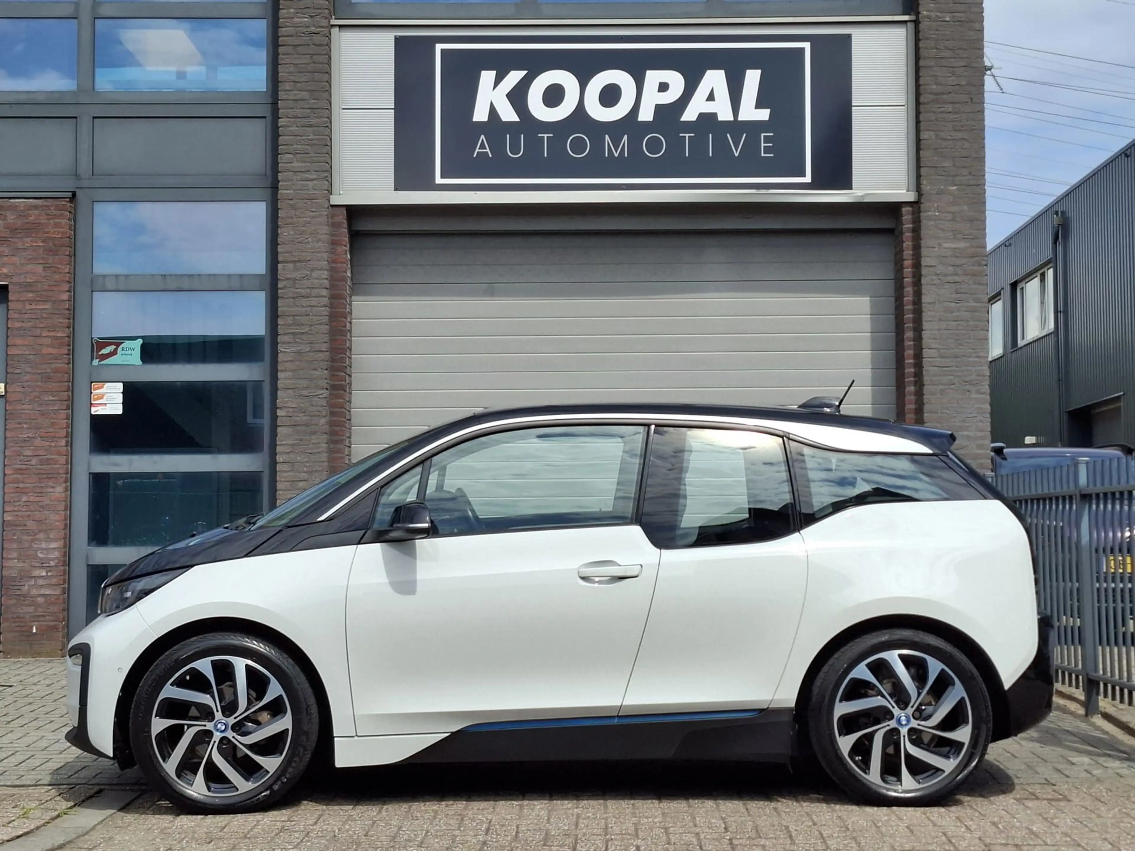 BMW i3 iPerformance 94Ah 33 kWh | LED | Dealer Onderhoude — photo 10