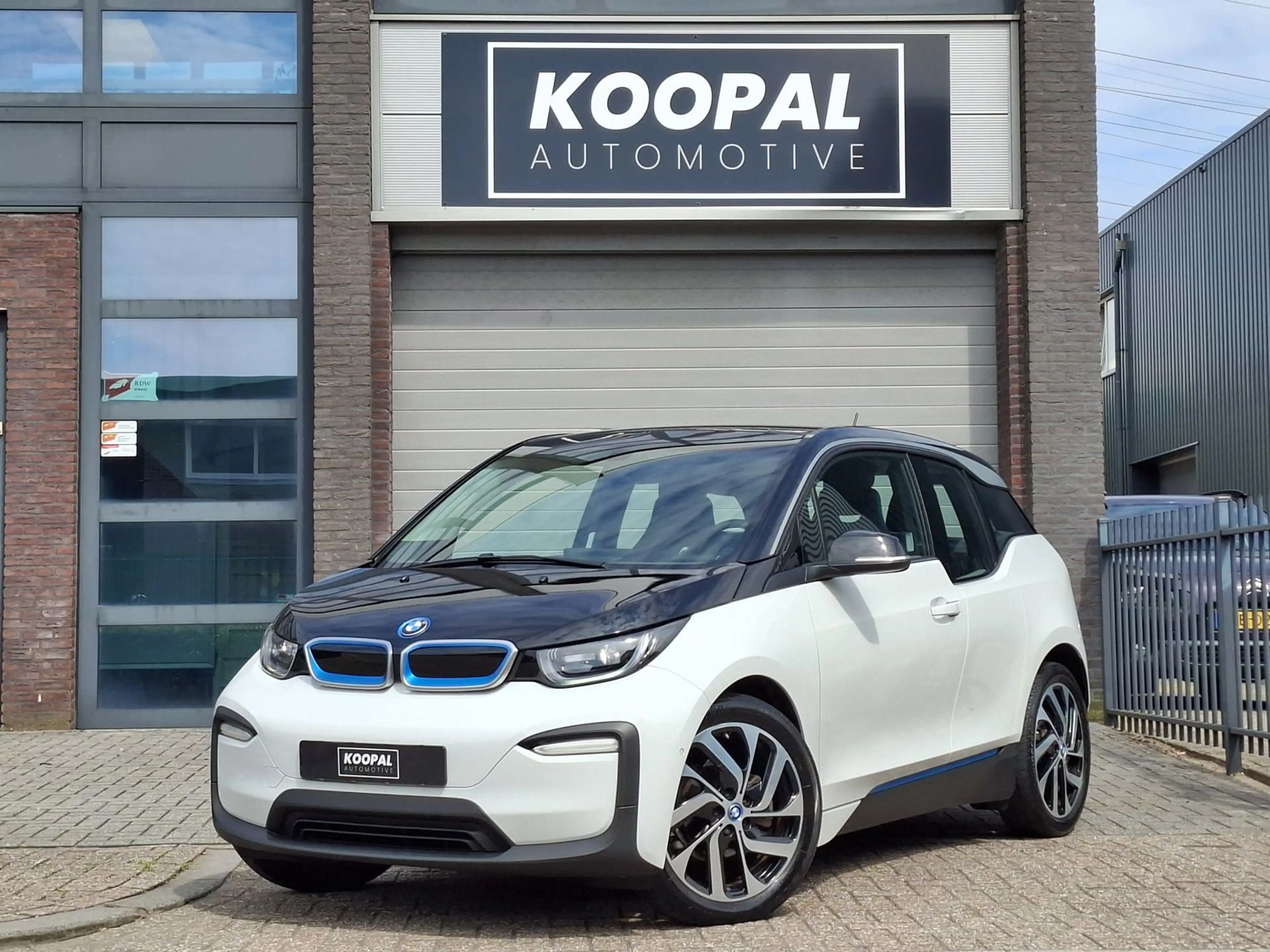 BMW i3 iPerformance 94Ah 33 kWh | LED | Dealer Onderhoude