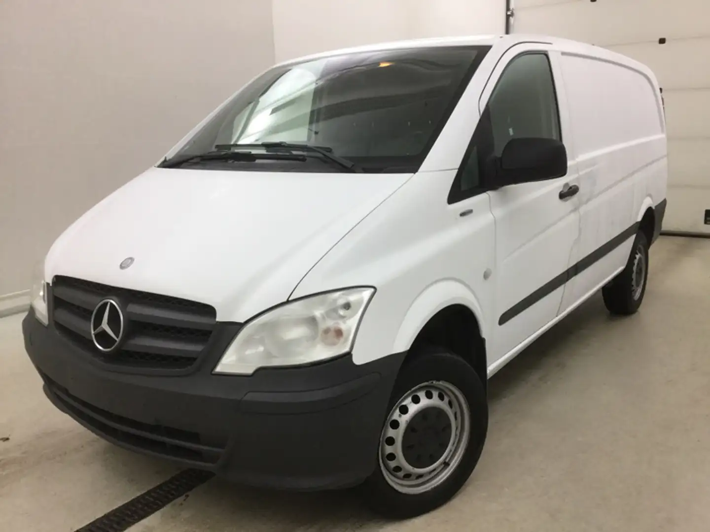 Mercedes-Benz Vito Transporter in Weiß gebraucht in Lucka für € 13.990,-