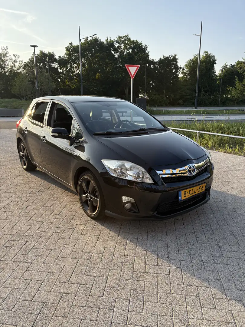 Toyota Auris 1.8 Full Hybrid Asp. Zwart - 1