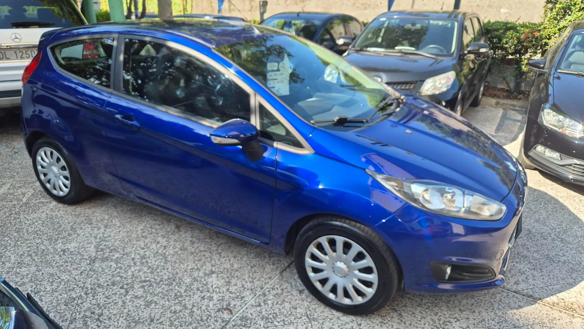 Ford Fiesta Fiesta 3p 1.5 tdci Plus 75cv E6 Bleu - 2