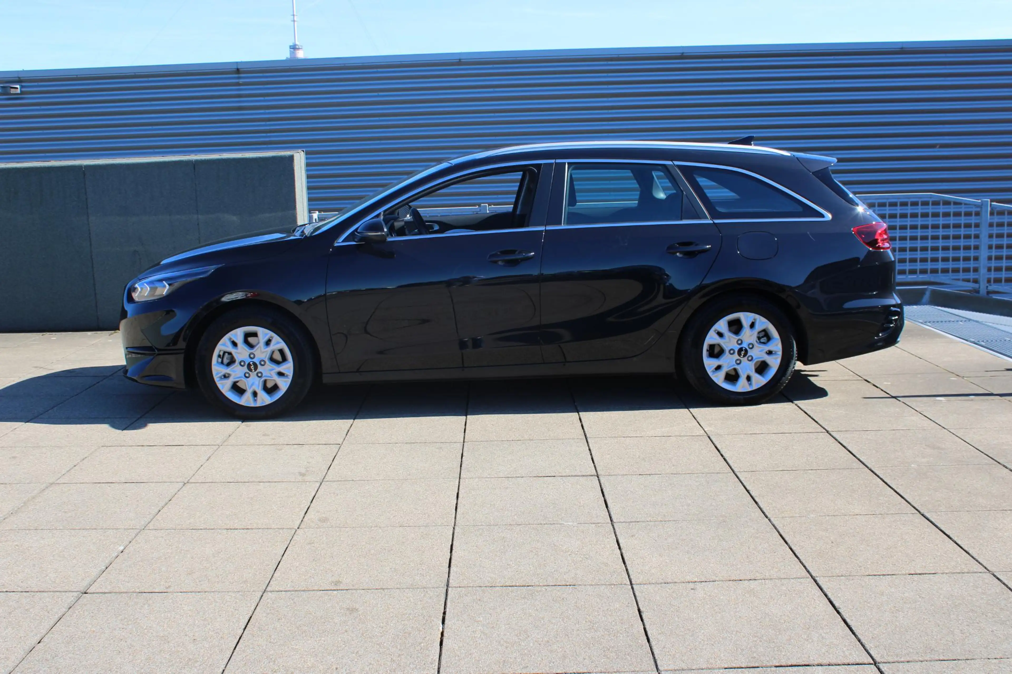 Kia Ceed SW / cee'd SW Sportswagon 1.5 T-GDi DynamicLine carmera / naviga — photo 2