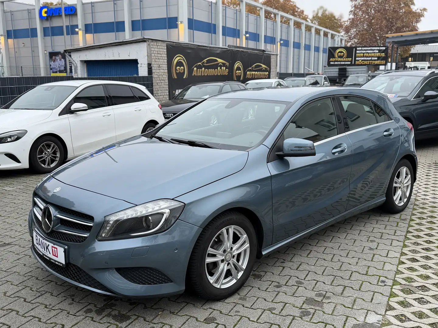 Mercedes-Benz A 180 A 180 CDI BlueEfficiency 2Style (176.012) Bleu - 2