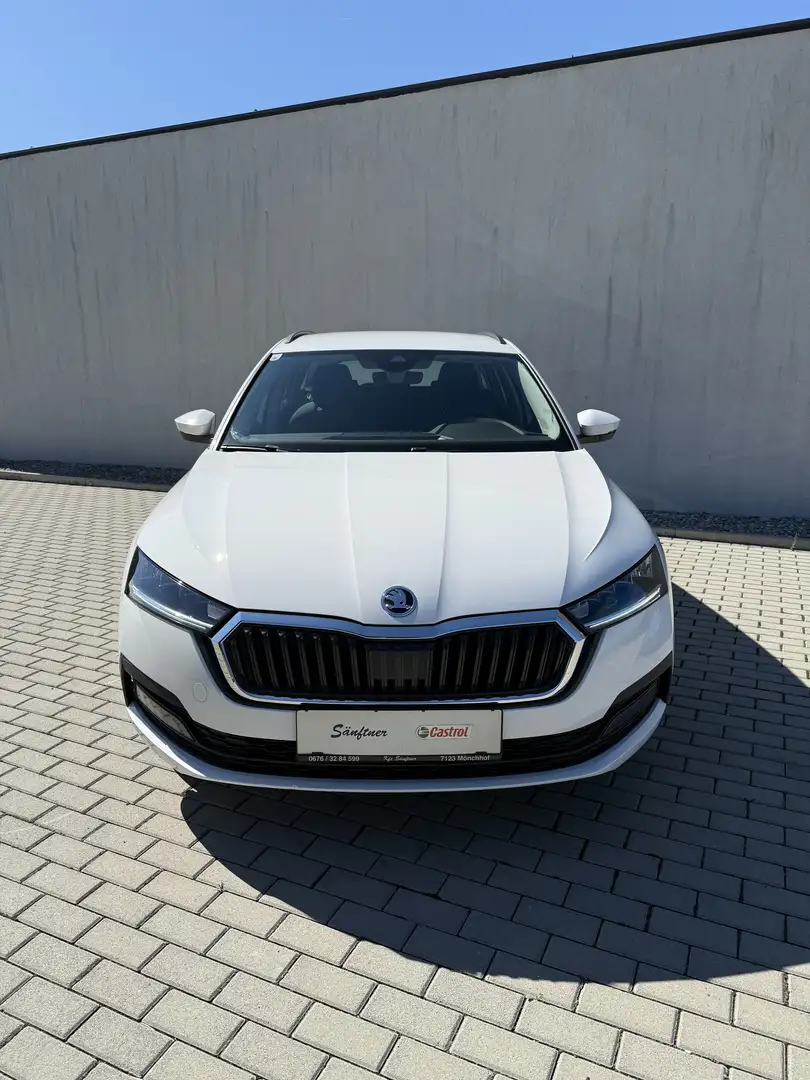 Skoda Octavia Combi 2,0 TDI DSG Weiß - 2