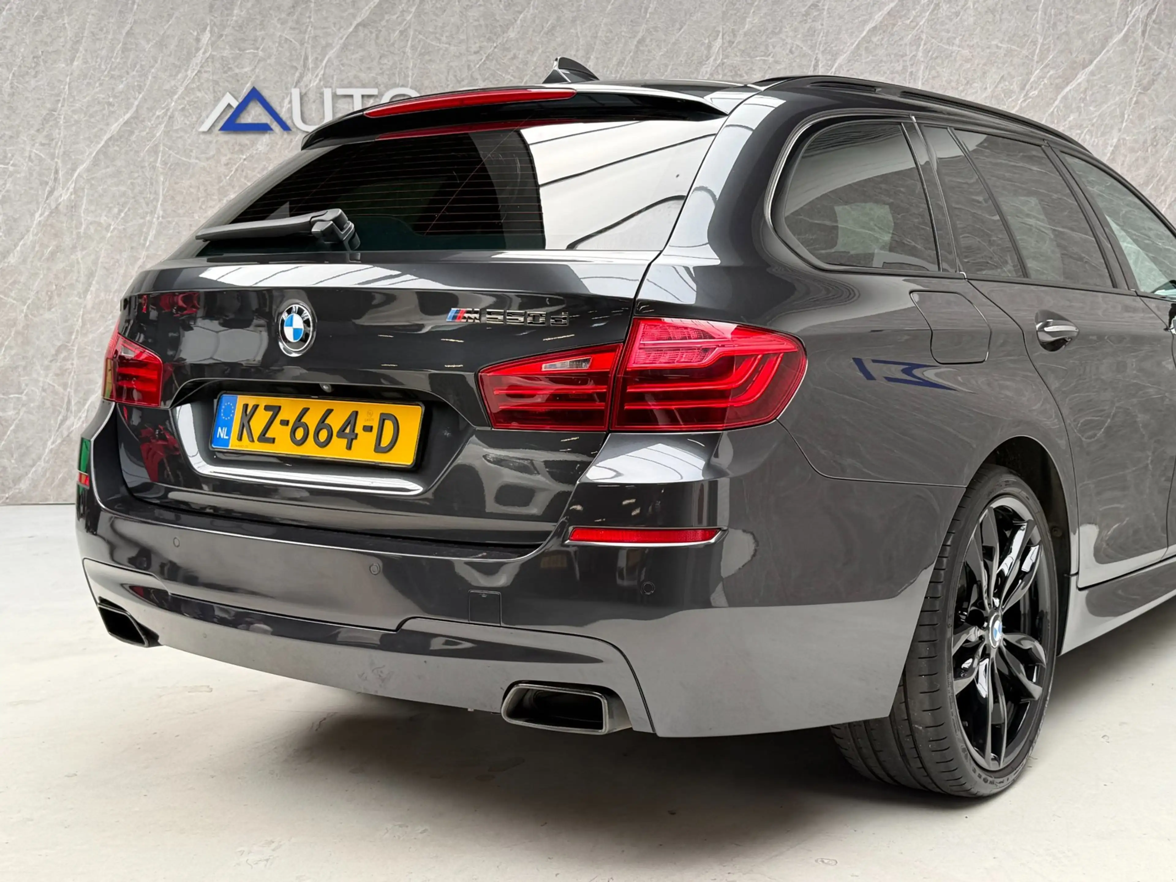 BMW M550 5-serie Touring M550xd 381 PK / Full Option / Goed — photo 8