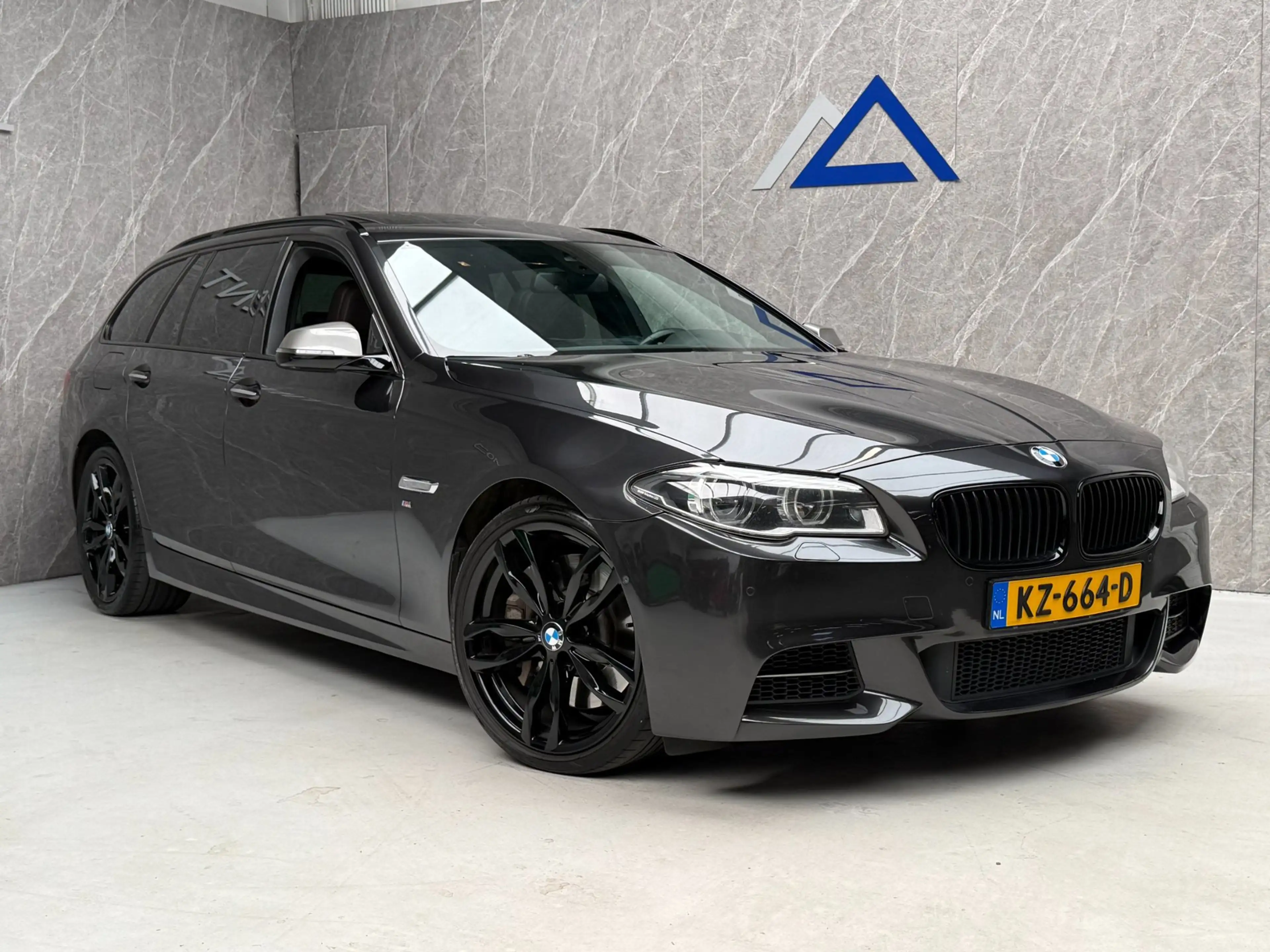 BMW M550 5-serie Touring M550xd 381 PK / Full Option / Goed — photo 3