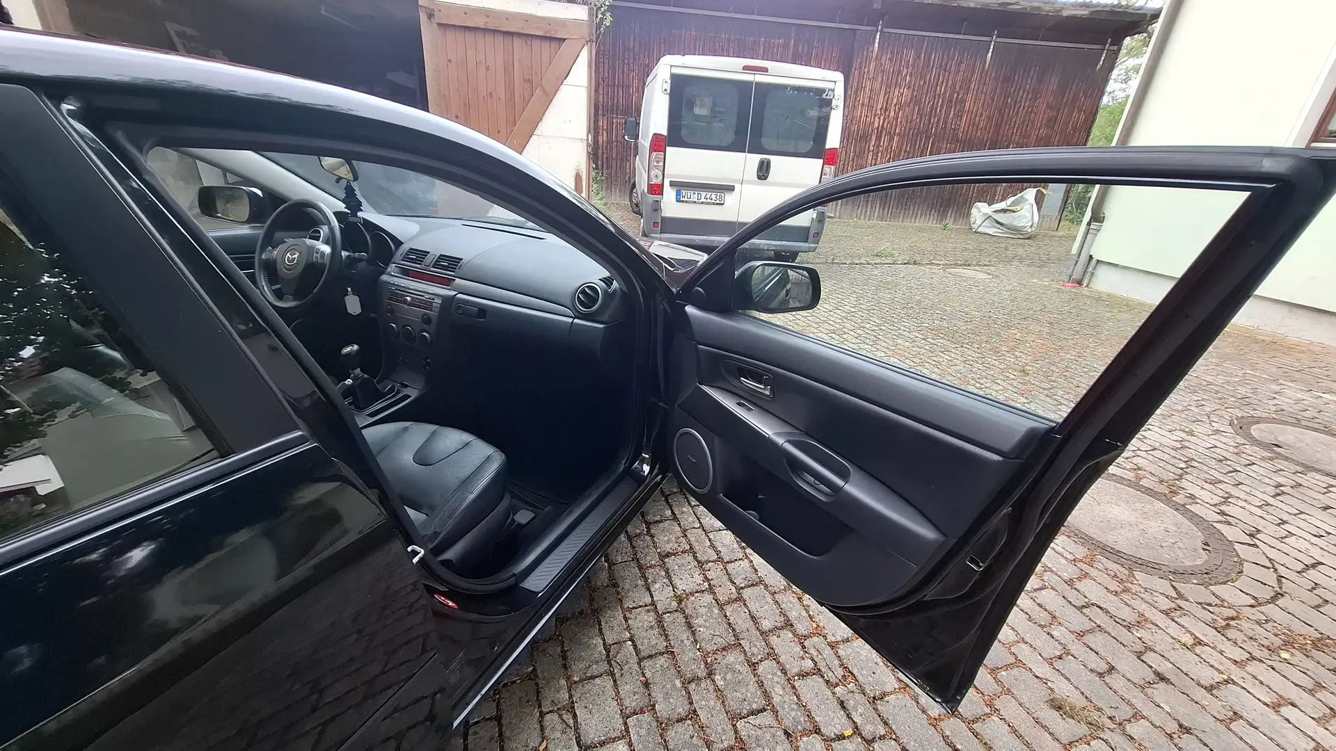 Mazda 3 3 2.0 Sport Active Negro - 2