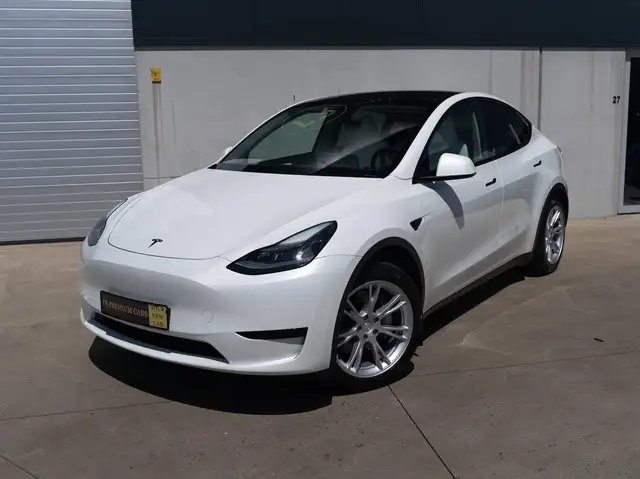 Tesla Model Y Standard Range l RWD l Pano l Enhanced Autopilot