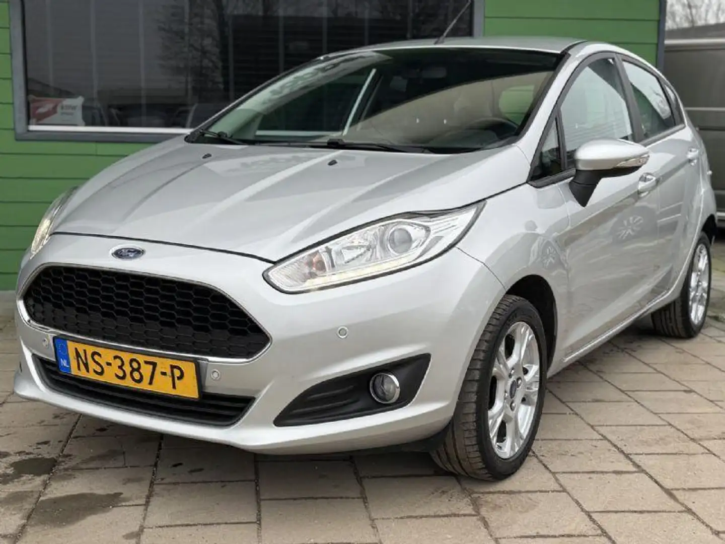 Ford Fiesta 1.0 Style Ultimate | Navigatie | CruiseControl | P Grijs - 2