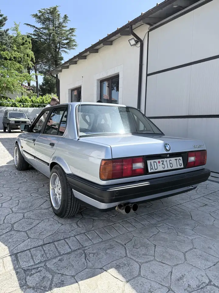 BMW 316i 4p, foto 4