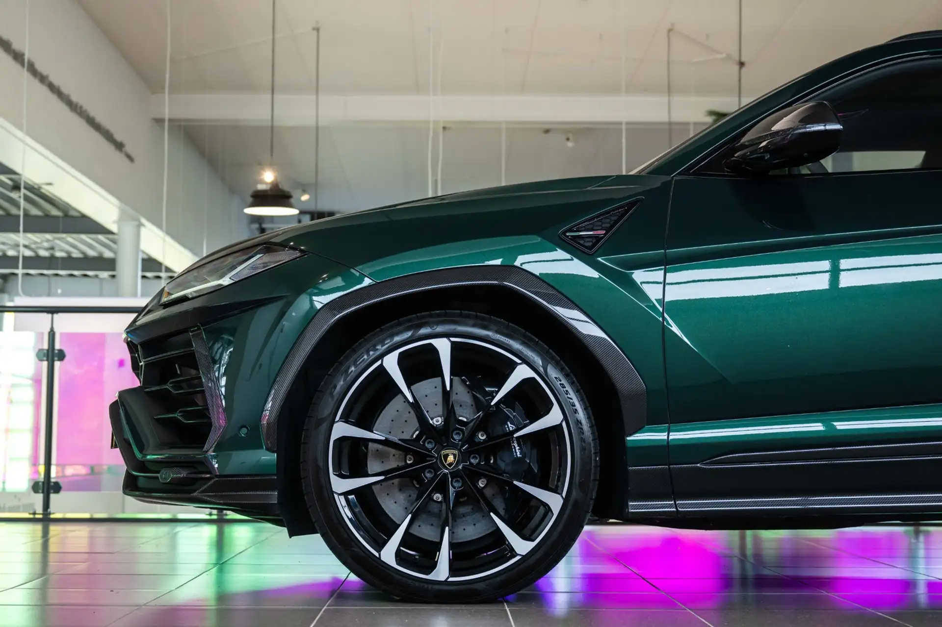 람보르기니 우루스 4.0 V8 Biturbo 2020 청록 사진 6