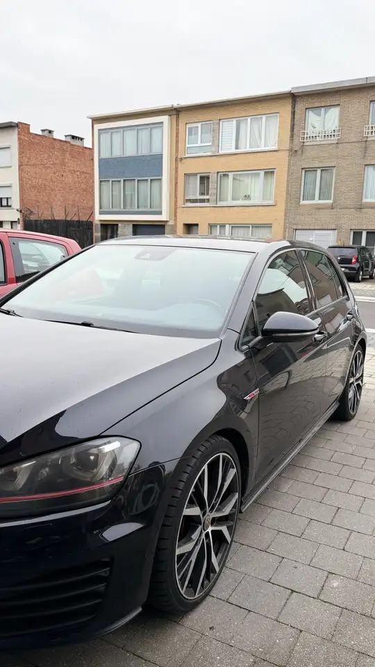 Volkswagen Golf GTI