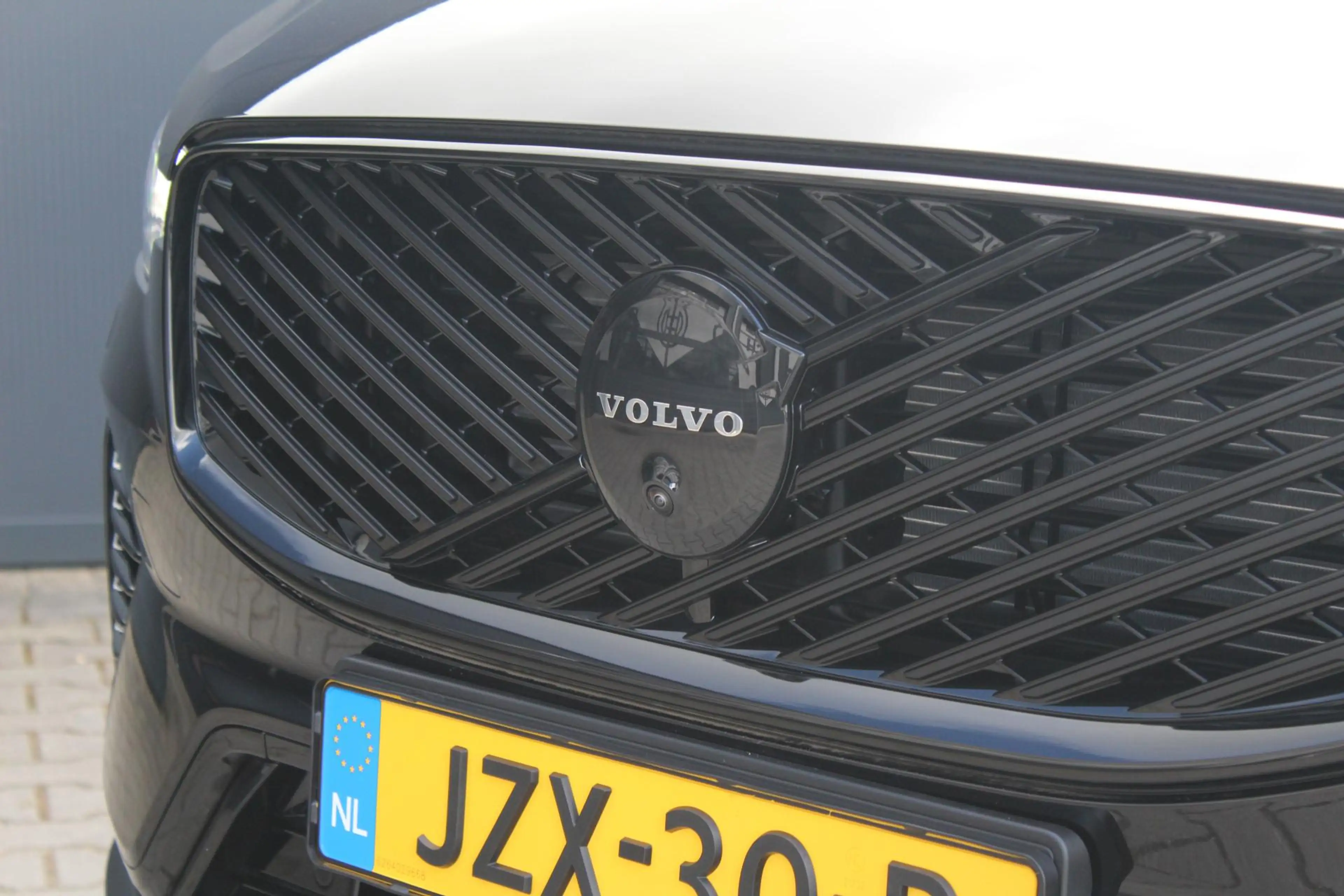 Volvo XC60 2.0 T6 Plug-in hybrid AWD Ultra Black Edition | 2 — photo 8