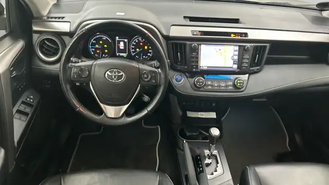 Toyota RAV4 view 10