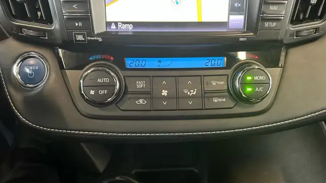 Toyota RAV4 view 8