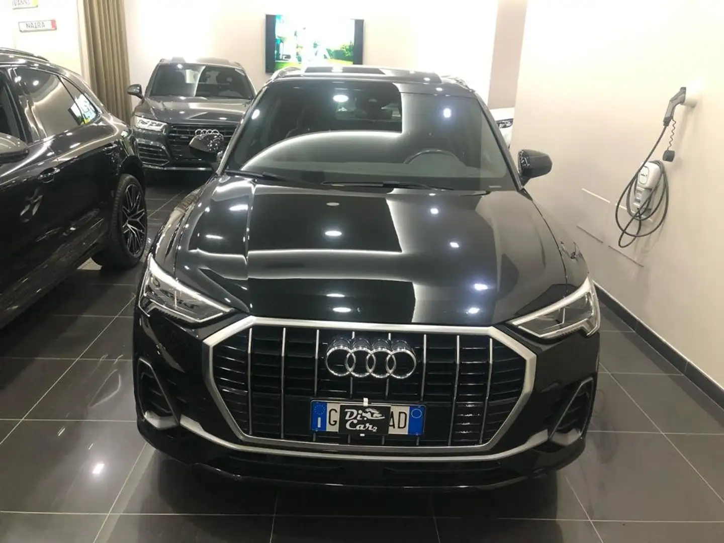 Audi Q3 s line Czarny - 1