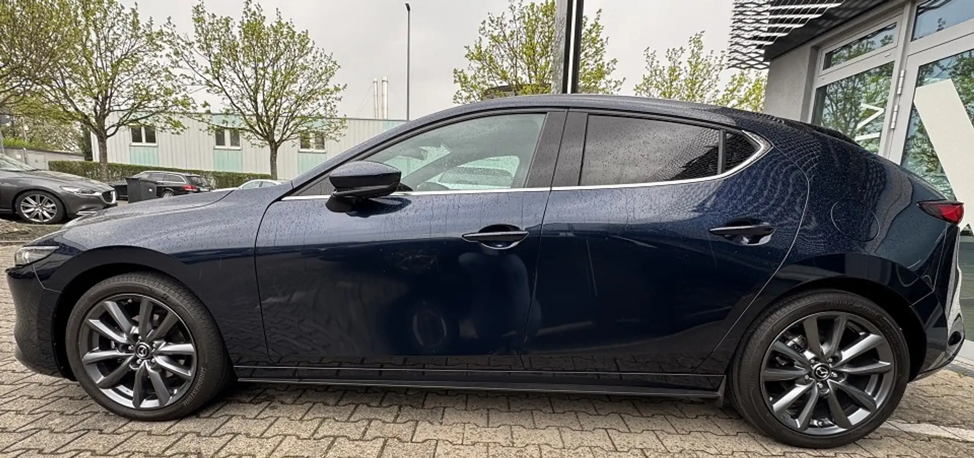 Mazda 3 2.0L e-SKYACTIV G 150ps 6MT FWD Exclusive-line DAS Blau - 2