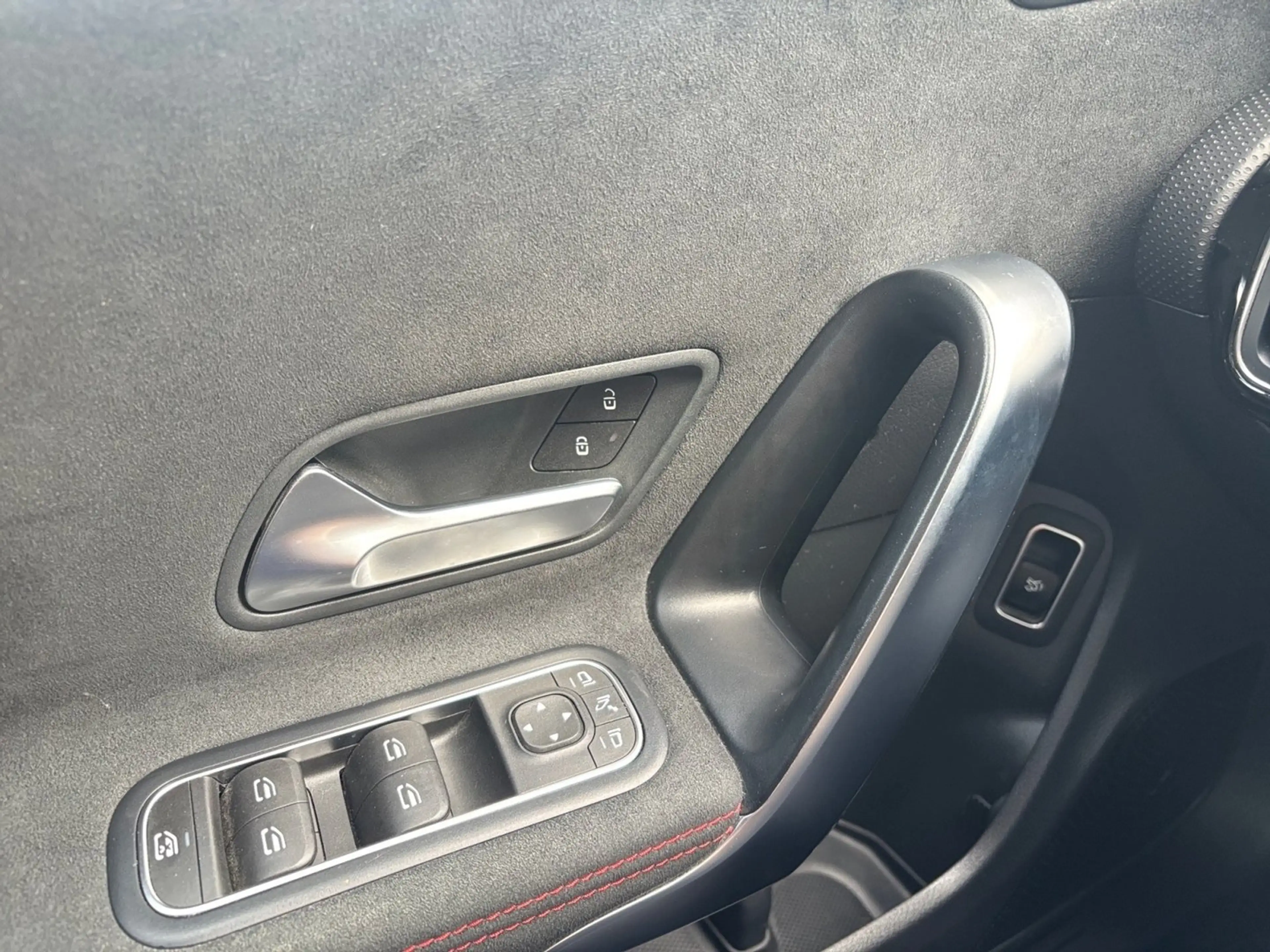 Mercedes-Benz CLA 200 200 — photo 7