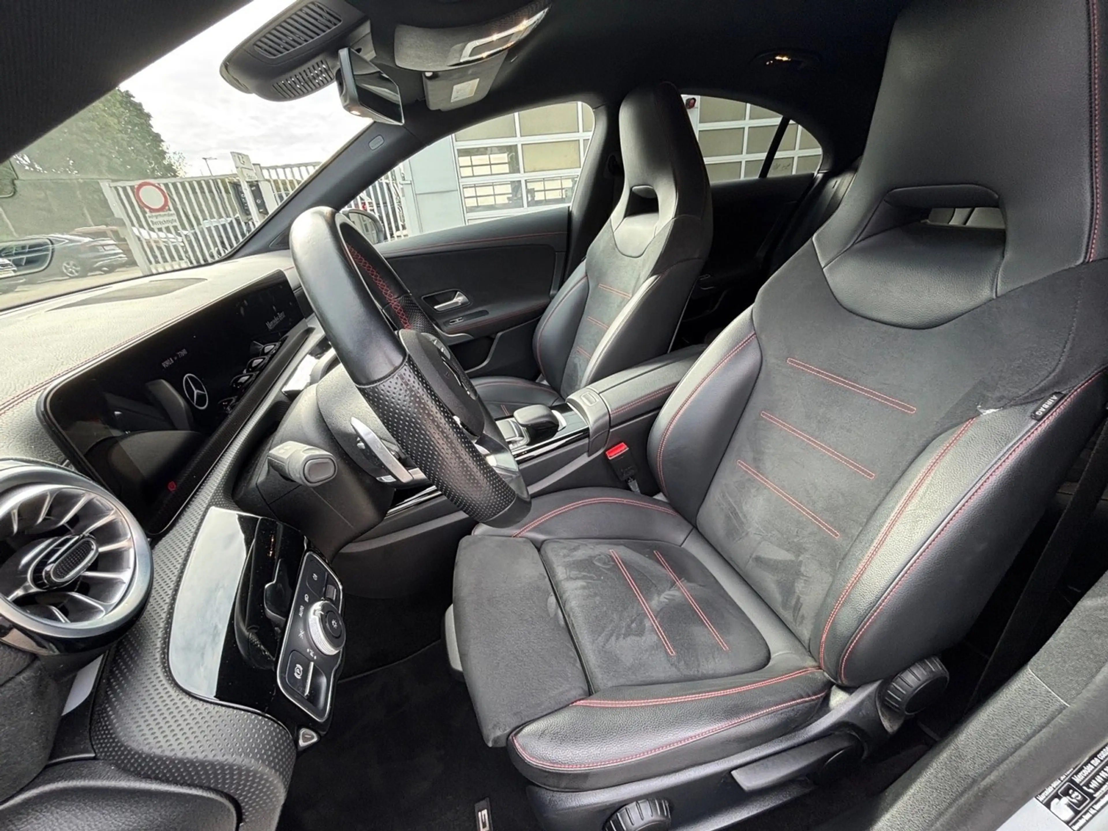 Mercedes-Benz CLA 200 200 — photo 6
