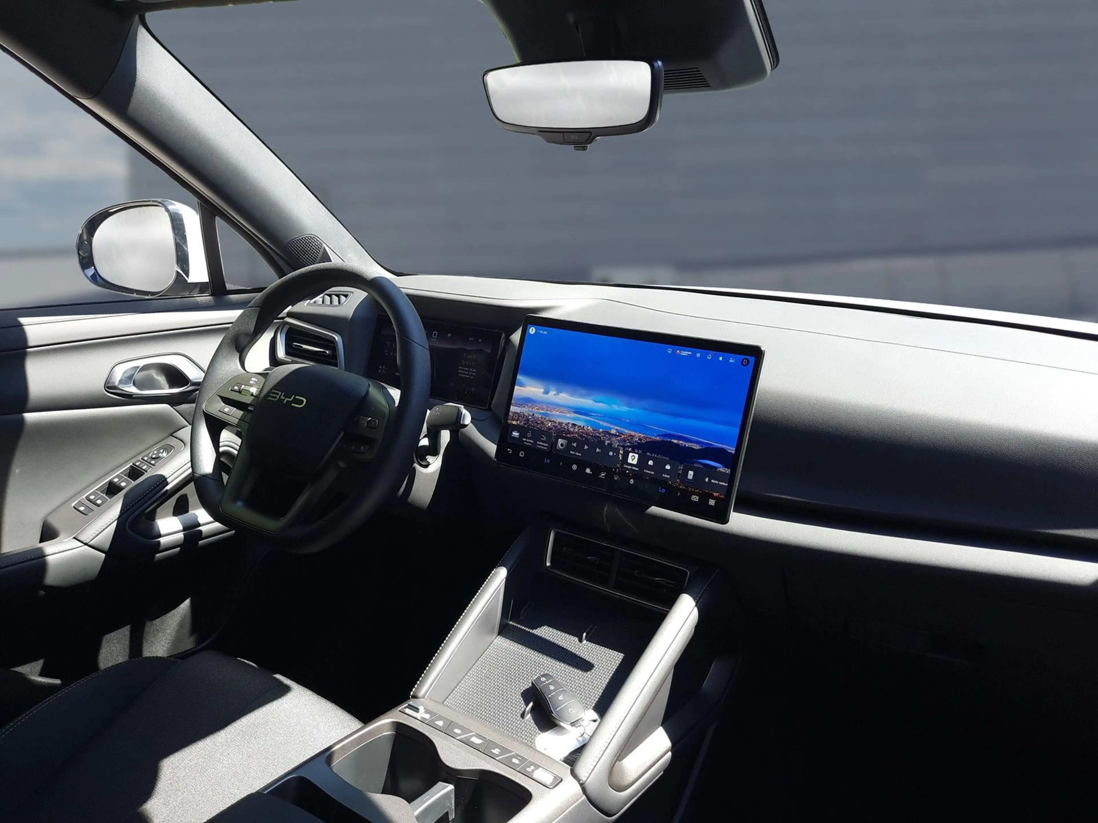 BYD Atto 2 DM-i Active Navi LED — photo 14