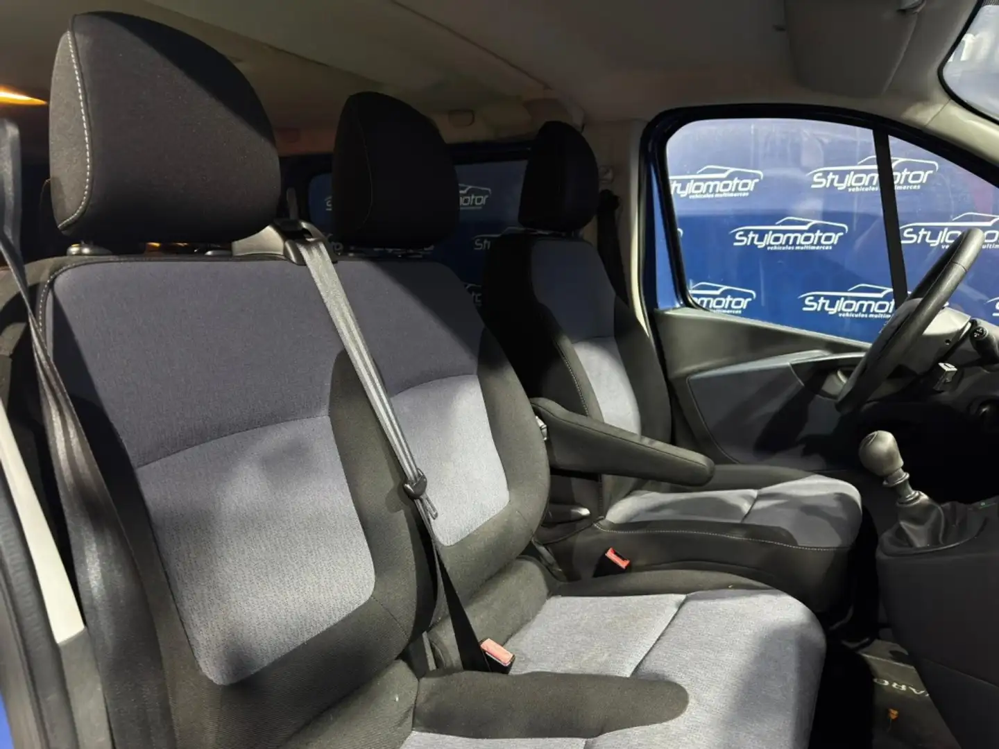 Opel Vivaro OPEL Industrial  Manual de 5 Puertas - 2