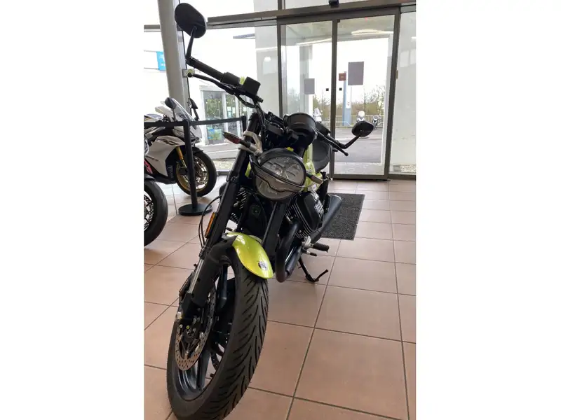 Moto Guzzi V 7 - foto 2