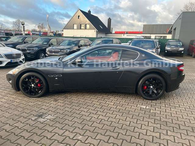 Maserati GranTurismo GT 4.2 V8 Automatik -Nav-Leder-Xen-19Zoll-Tüv