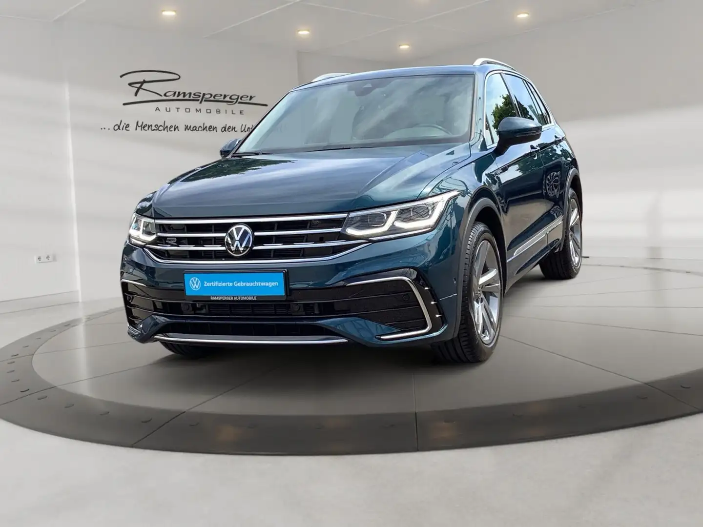 Volkswagen Tiguan 2.0 TDI DSG R-Line 4M. AHK Pano Matrix PD Blau - 2