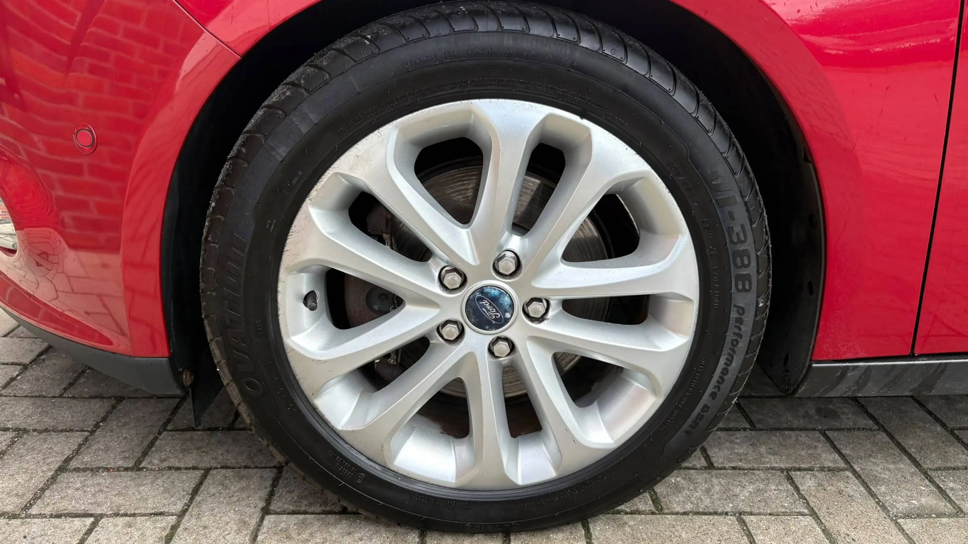 Ford Focus Titanium 1.6 TDCI 2.Hand Gepflegt 8x bereift TÜV/AU Neu Finanzierung/Inzahlungnahme mögl. — photo 7