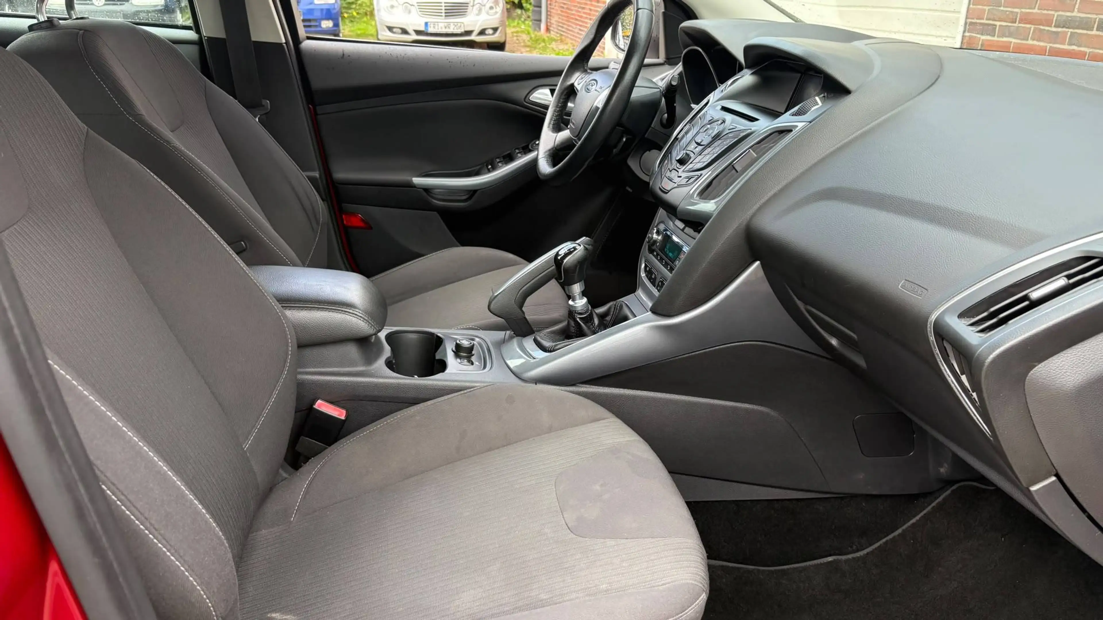 Ford Focus Titanium 1.6 TDCI 2.Hand Gepflegt 8x bereift TÜV/AU Neu Finanzierung/Inzahlungnahme mögl. — photo 15