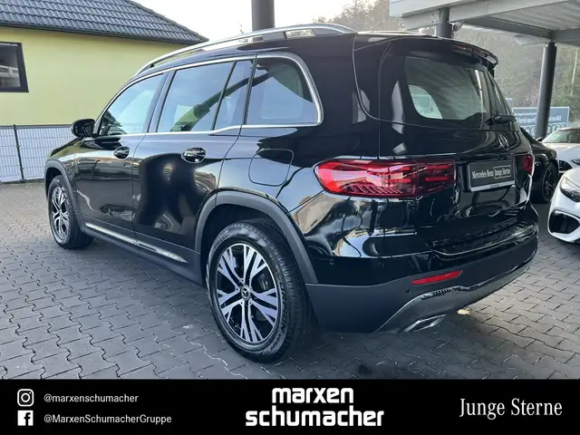 Mercedes-Benz GLB view 6