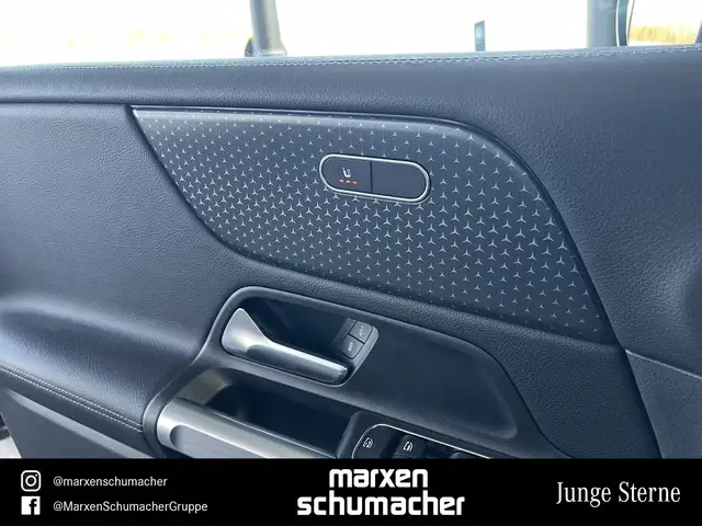 Mercedes-Benz GLB view 8