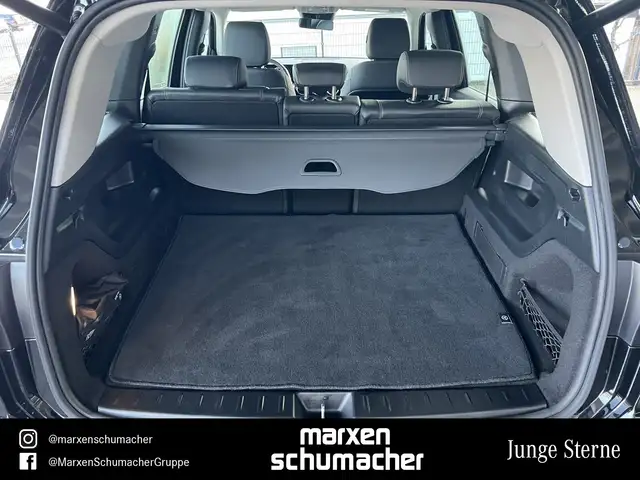 Mercedes-Benz GLB view 14
