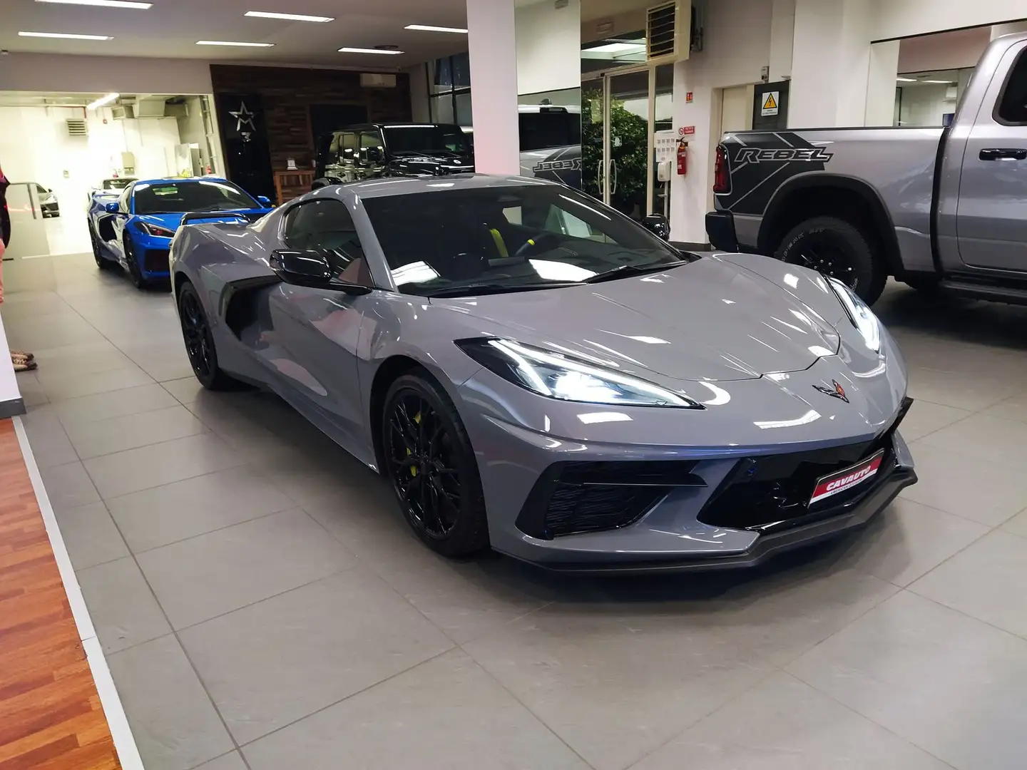 Corvette C8 3LT - COUPE' Gris - 2