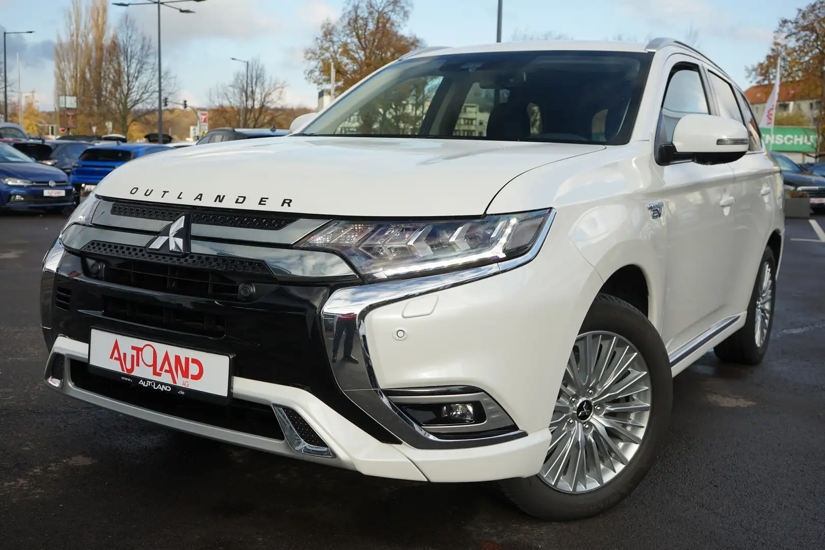 Mitsubishi Outlander 2.4 PHEV Plus 4WD LED Standheizung AHK Bianco - 2