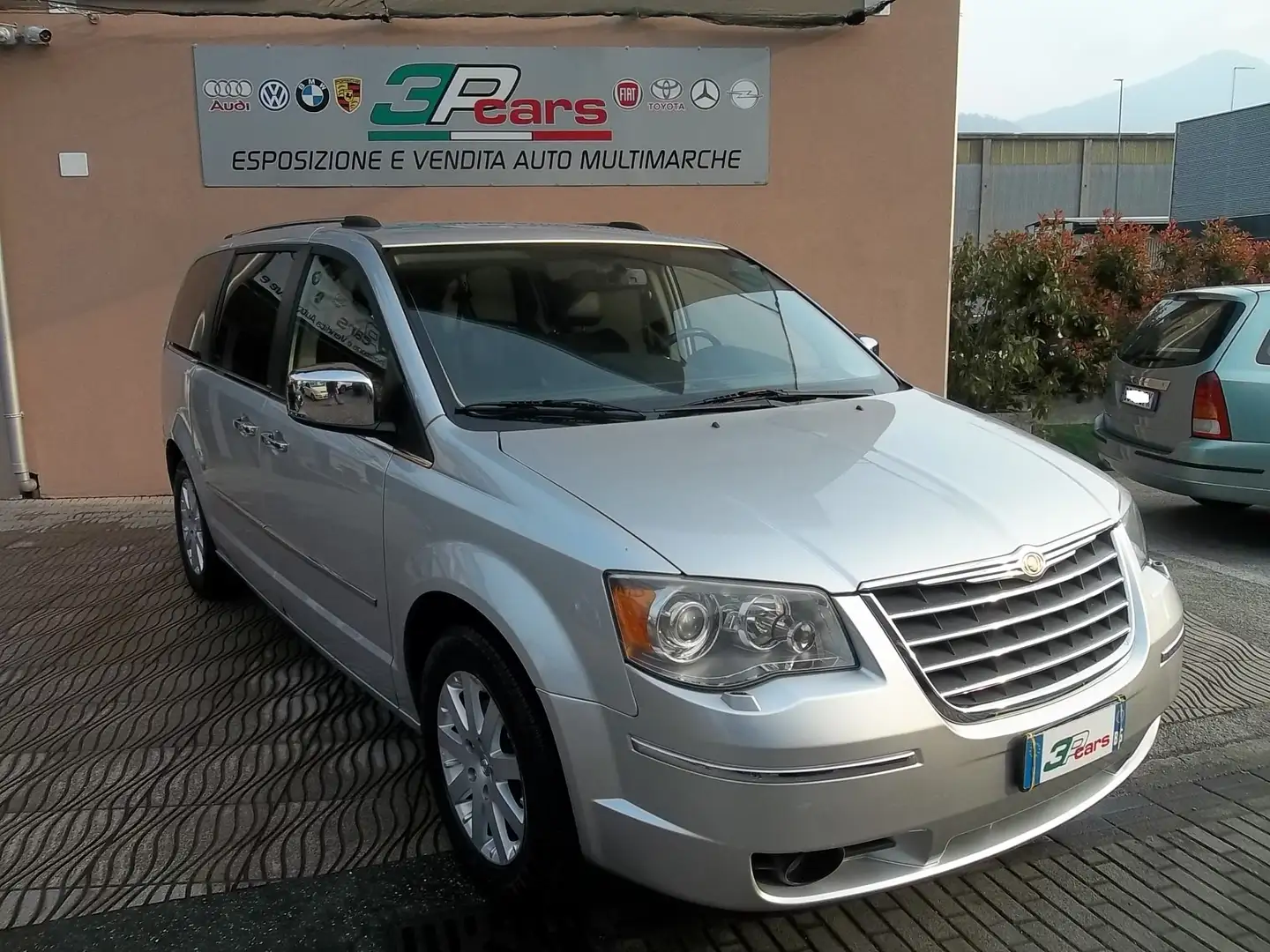 Chrysler Grand Voyager CAMBIO NEW2.8 crd Limited auto dpf Gris - 1
