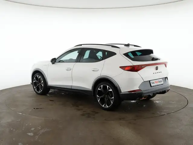 Cupra Formentor view 8
