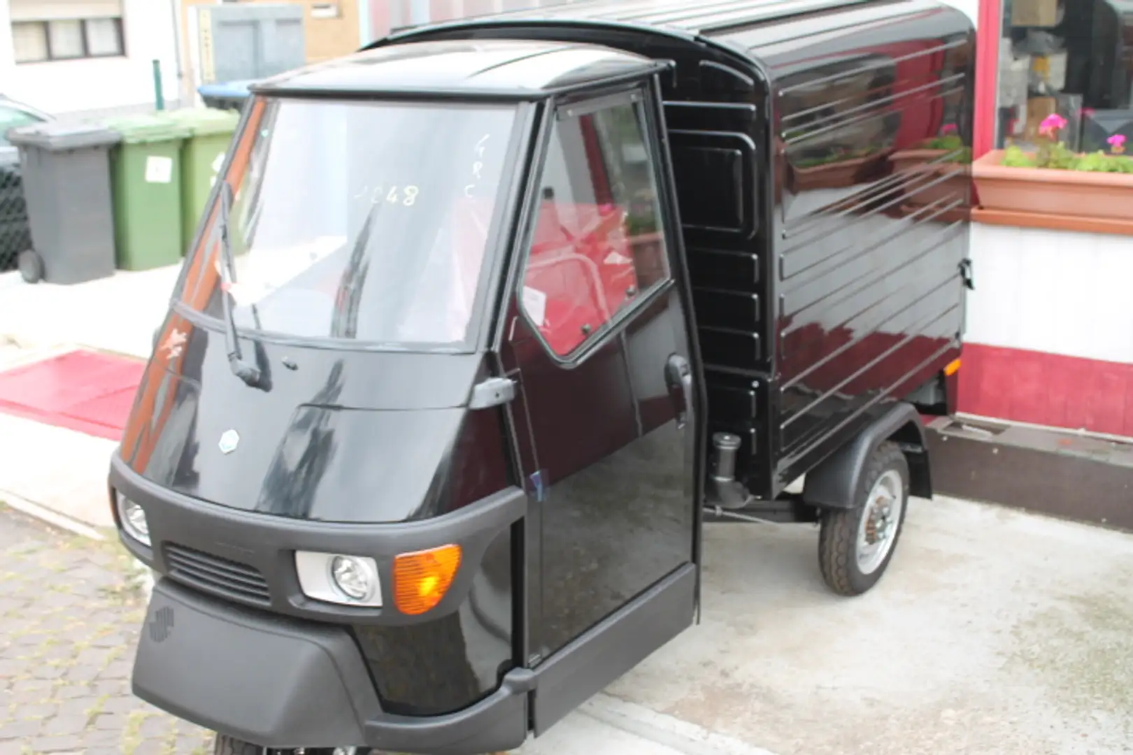 Piaggio Ape 50 Kasten LED SOFORT !!!!!!!!!!! Negro - 2