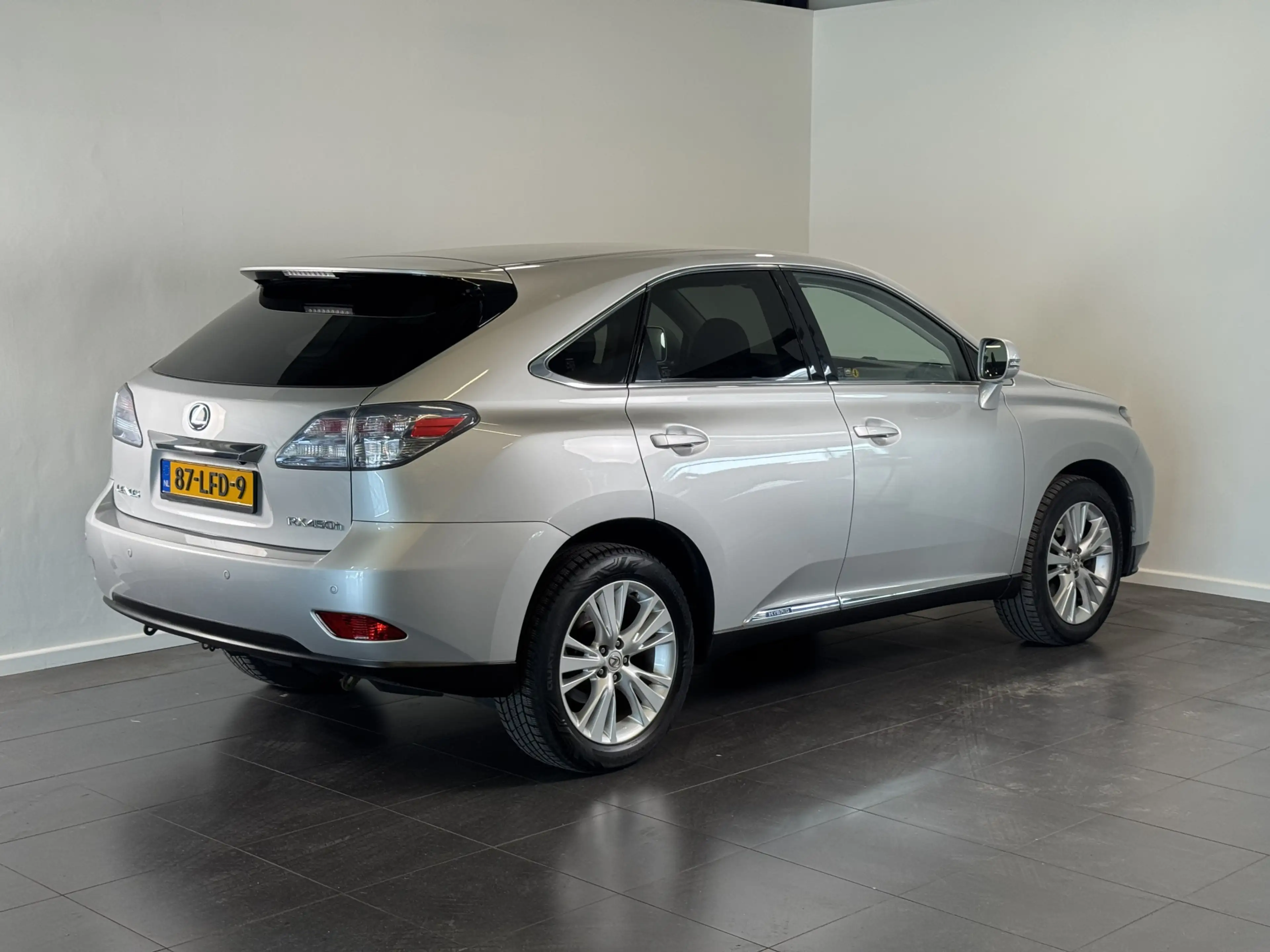 Lexus RX 450h 4WD Executive — photo 3