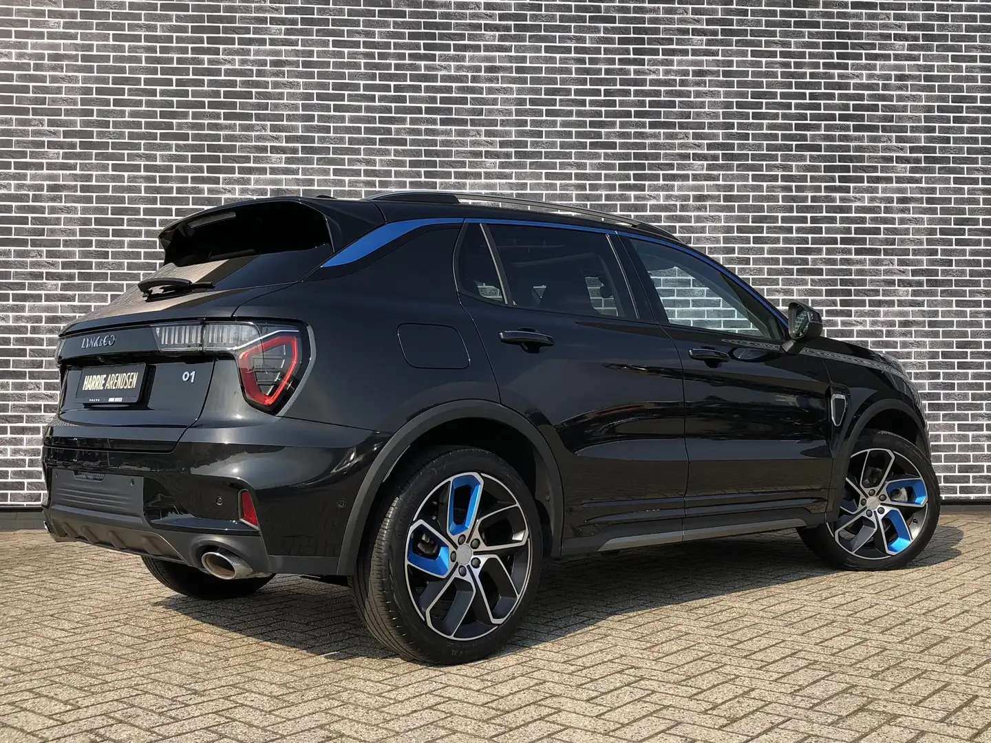Lynk & Co 01 1.5 Schwarz - 2