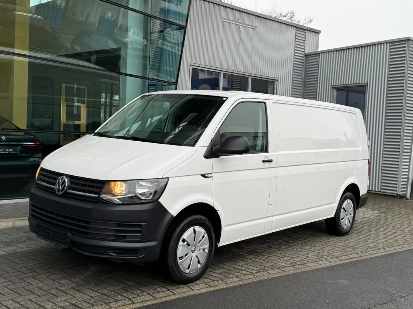 Volkswagen T6 Transporter 2.0 TDI Kasten lang Klima PDC EFH Bianco - 1