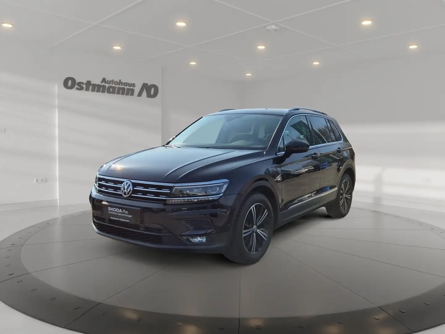 Volkswagen Tiguan IQ.DRIVE 110kw TSI DSG *HUD*NAVI*AHK*RFK* Negro - 2