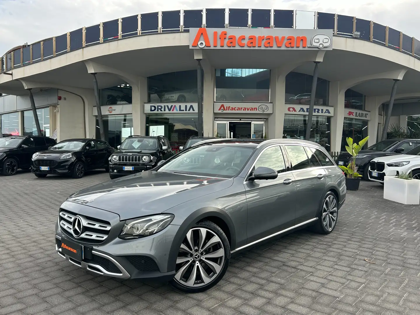 Mercedes-Benz E 220 d Classe E SW All-Terrain Sport 4matic auto Grigio - 1