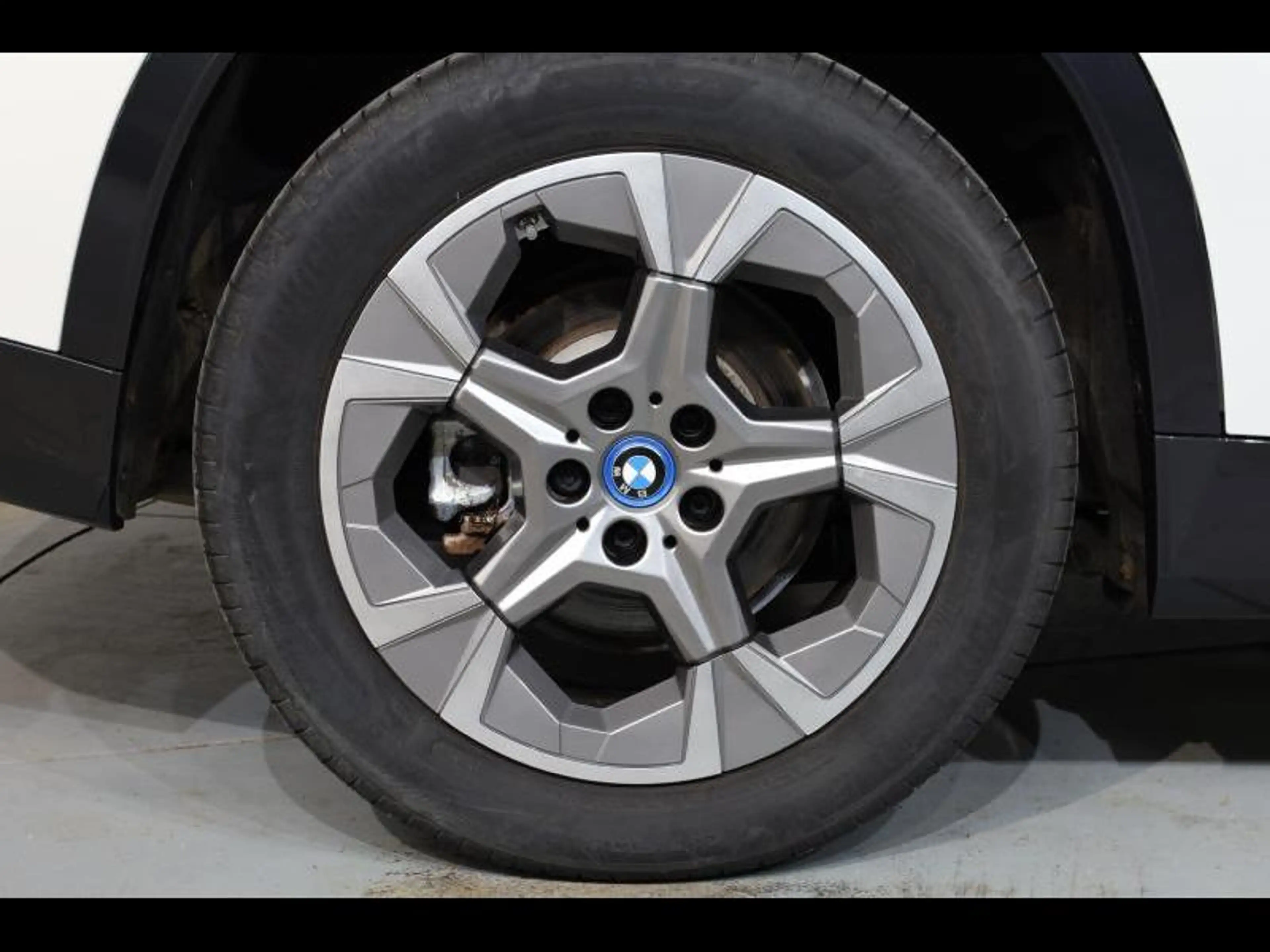 BMW iX1 xDrive30 iX1 xDrive 30 — photo 9