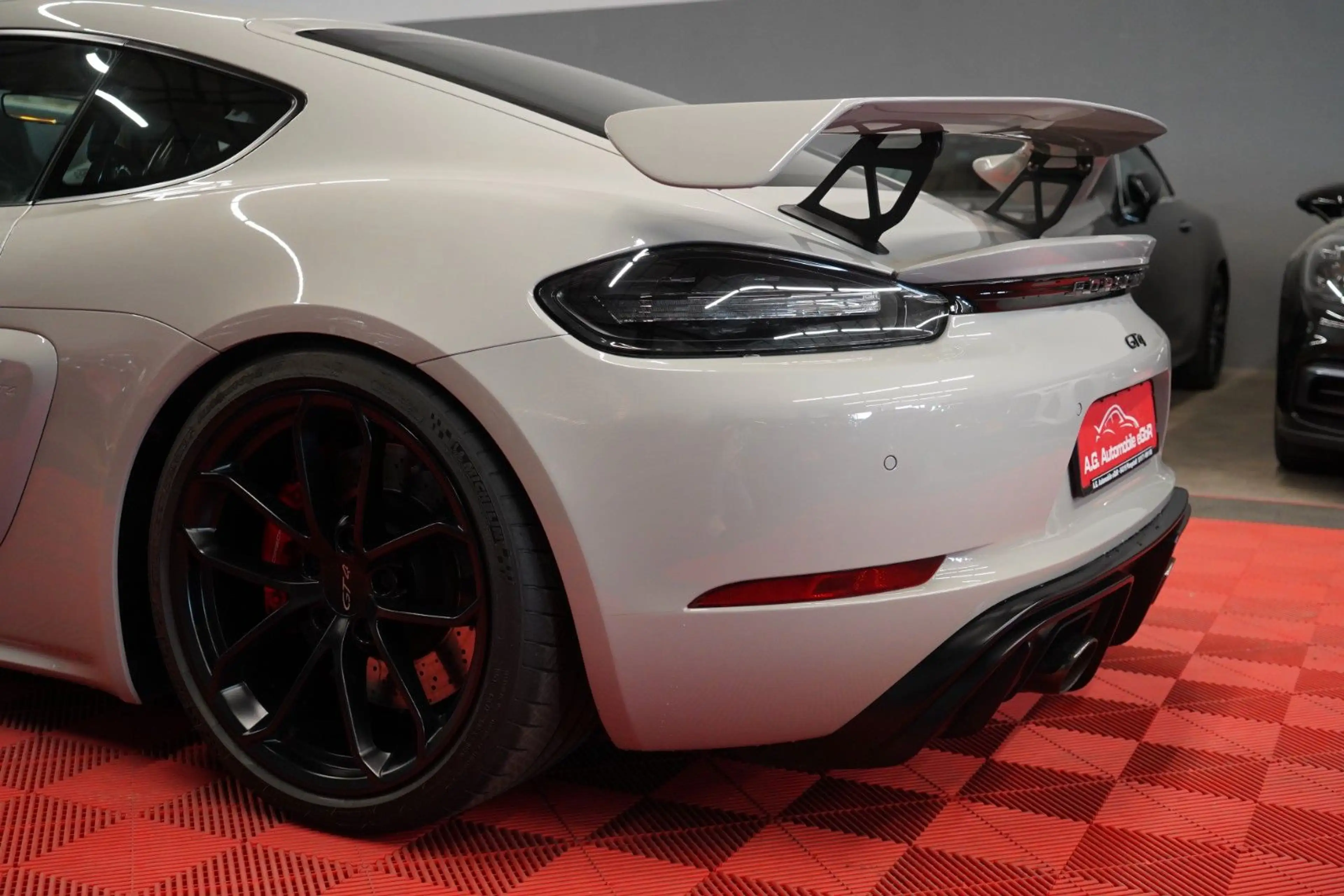 Porsche Cayman 718 GT4 |Approved|Sport-Chrono|PDLS+| — photo 9